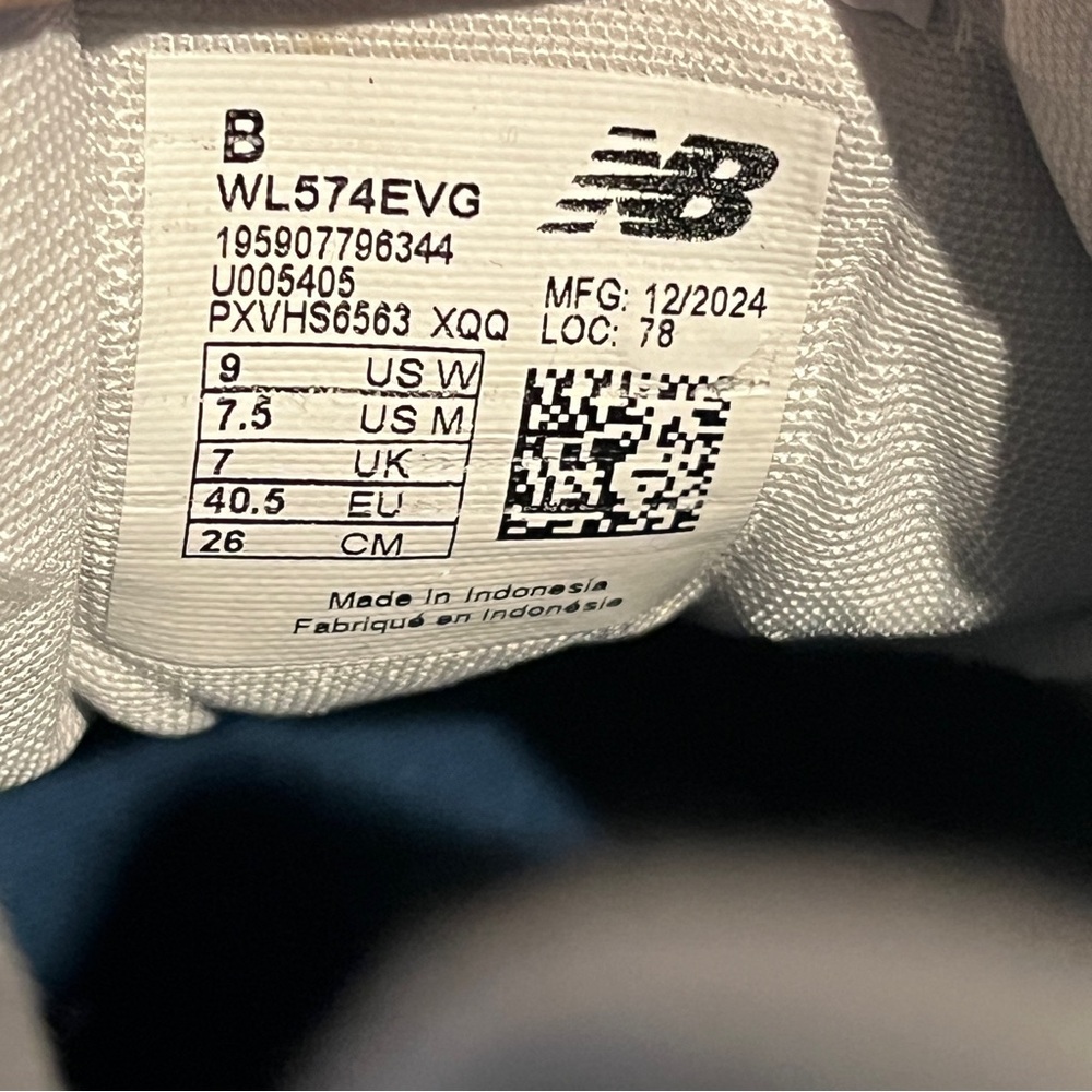 New Balance Women’s Sneakers 574 Gray Size 9 US - Picture 11 of 13